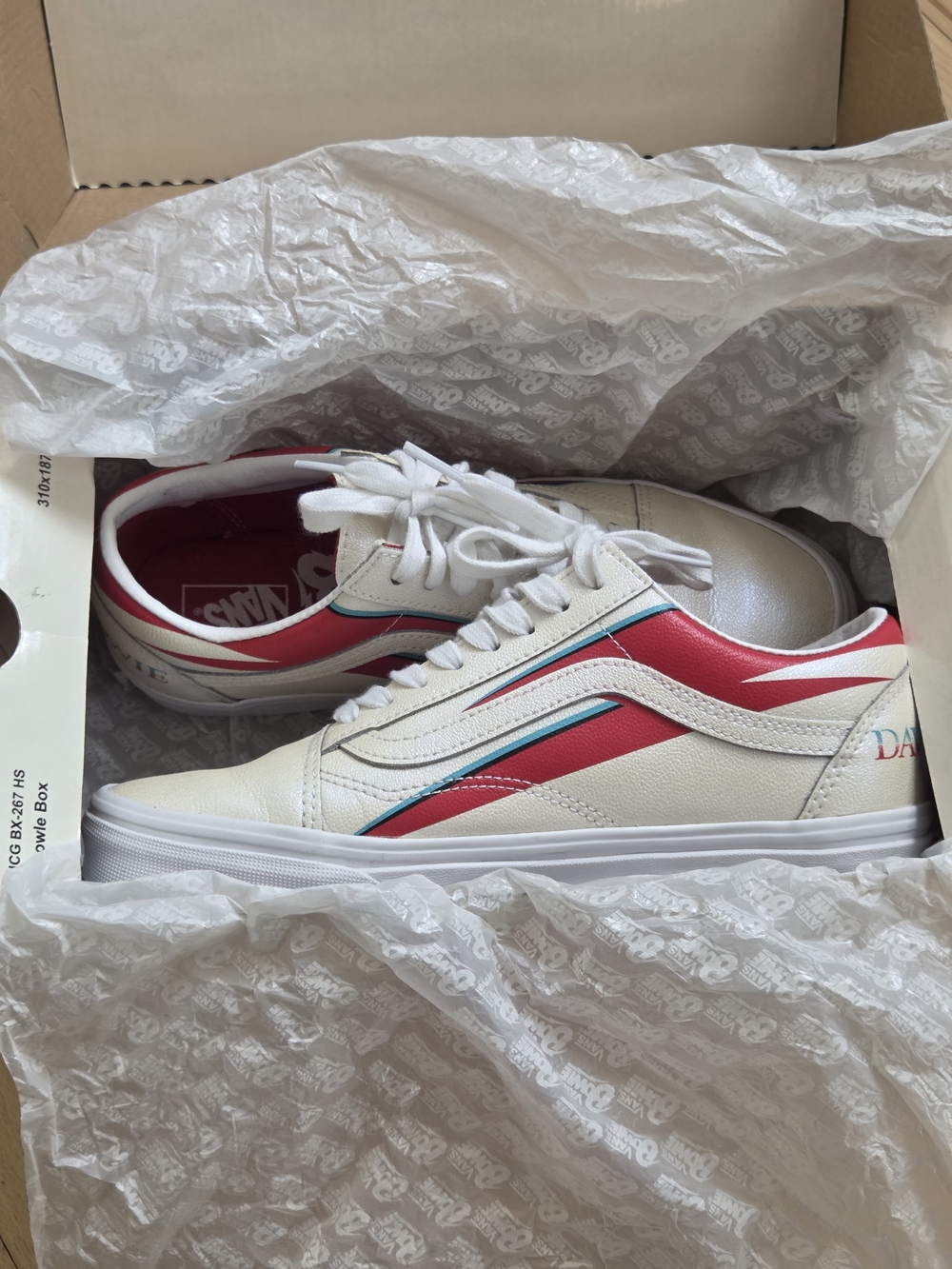 Vans David Bowie in their Original Box - Special Collection